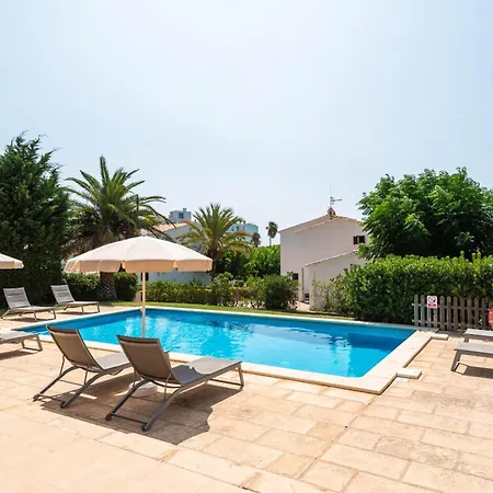 Villa Lola *